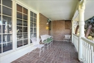 Nice seating area.