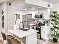 Paseo Apartment With King Bed & Bikes