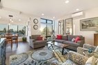 Spacious Luxury View TH  Near  Downtown