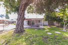 Beautifully Furnished Big Back Yard 