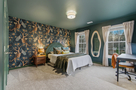 Queen Size  bedroom