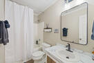 Shared Full bath between two guest rooms