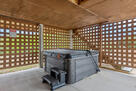 Spacious jacuzzi with heater and bubbles