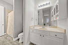 Jack and Jill bathroom, 2nd separate sink