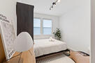 queen size Murphy bed