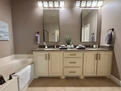 High End 4BR Business Dining Shopping