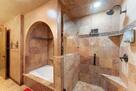 Spacious Townhouse in Arlington, Texas