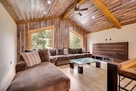 Spacious Cabin with Mountain View