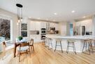 5 Bed 4 Bath Near Harmony Corridor