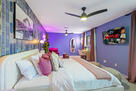Luxury 4BR w/ Pool, Spa & Yard 