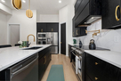 Chef's kitchen w/custom cabinets-quartz count