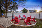 Luxury 4BR w/ Pool, Spa & Yard 