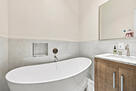 Upscale 2 bd living in LA