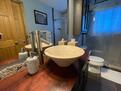 Pedestal sink
