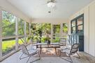 Modern Comfort Home - Backyard Paradise