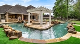 Lazy river pool