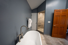 Master Bathroom (Upper level) Pic# 3
