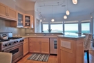Easy entertaining from kitchen area