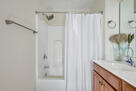 Quiet Park Circle 3BR 25BA near Hospital