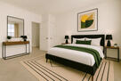 Downstairs Bedroom - Queen