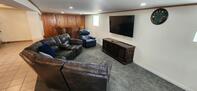 3 Bedroom 2-Bathroom with Pool Table