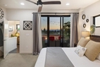 Spacious Luxury View TH  Near  Downtown