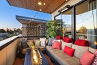 Spacious Luxury View TH  Near  Downtown