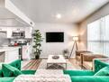 Paseo Apartment With King Bed & Bikes