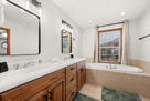 Primary king ensuite bath/sinks