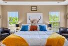 6 Bedroom Home Fence Hot Tub Park Arcade