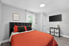 Urban Oasis 6 Min from Uptown Charlotte