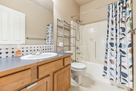 En Suite Full Bathroom in Guest Suite