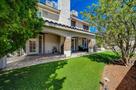 Beautiful 4 Bed Pool Home in Central LV
