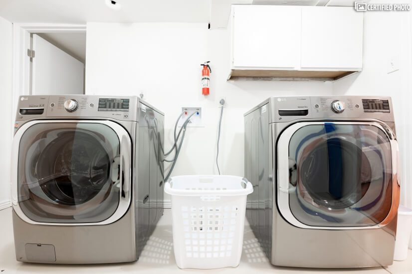 High-End Laundry Appliances-Arvada Furnished Rental