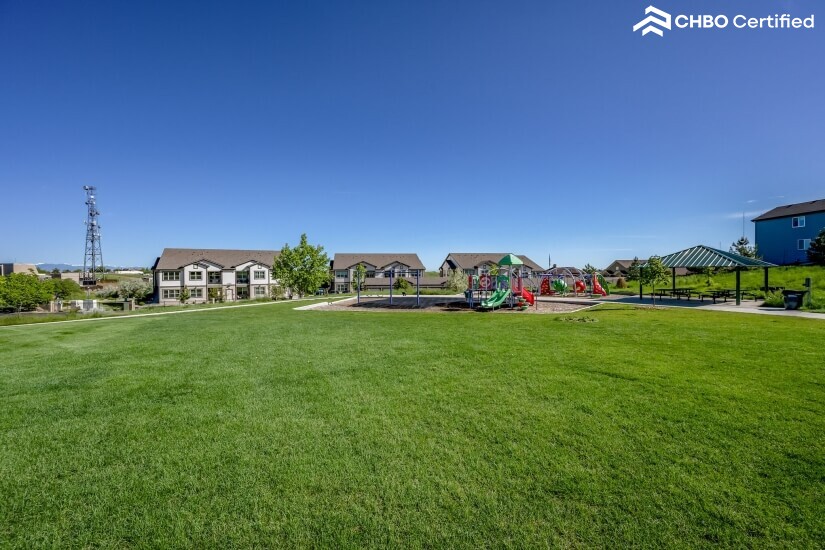 Furnished Midterm Rental 2 bd Condo