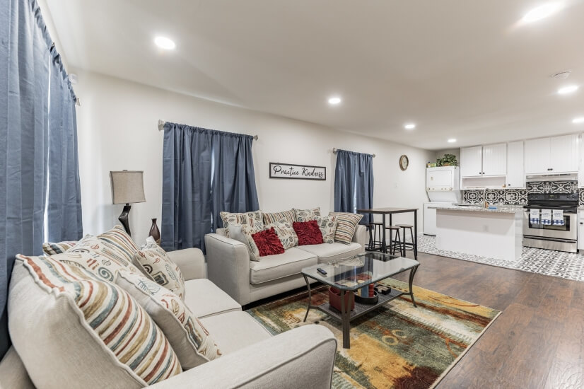 Furnished Houses for Rentals Long & Short Terms Apartments Corporate