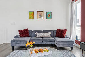 4 Private Suites Near USC Safe Parking