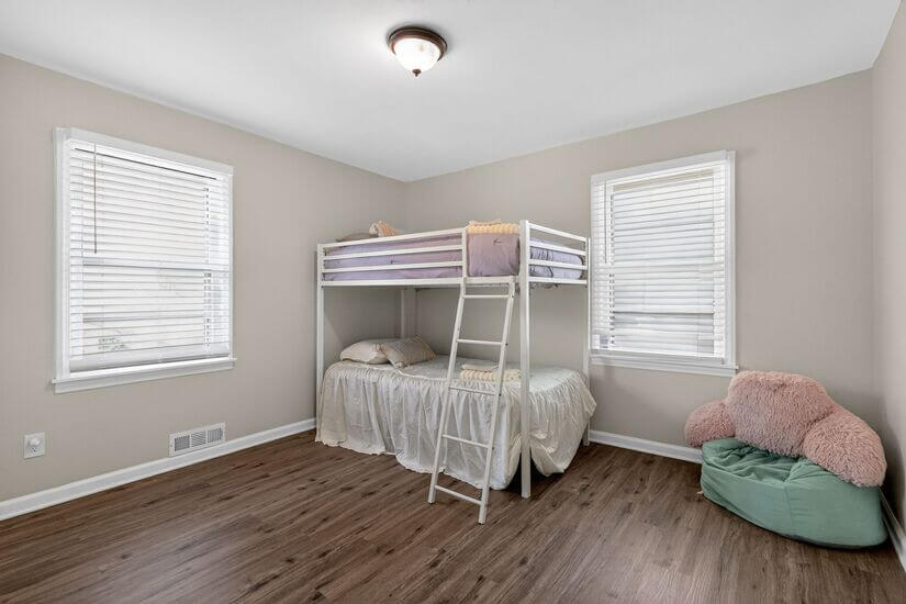 Renovated Quiet Safe Near Everything 