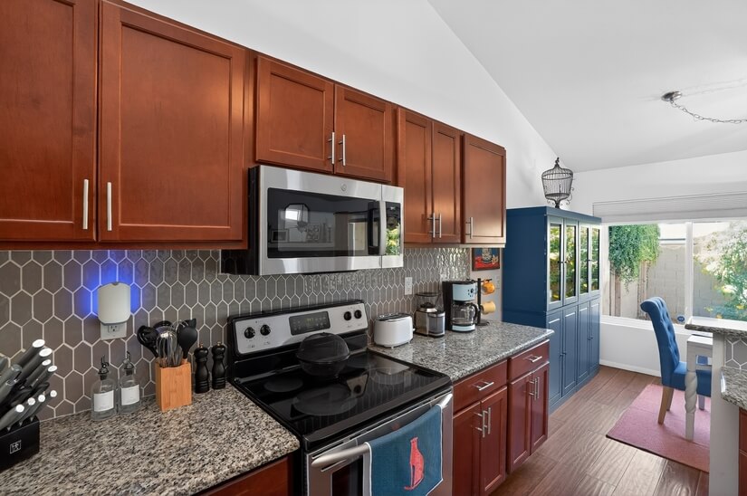 Furnished 2 bedroom