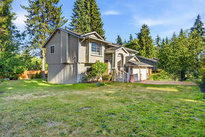 Spacious 4BR Home w Game Room Central AC