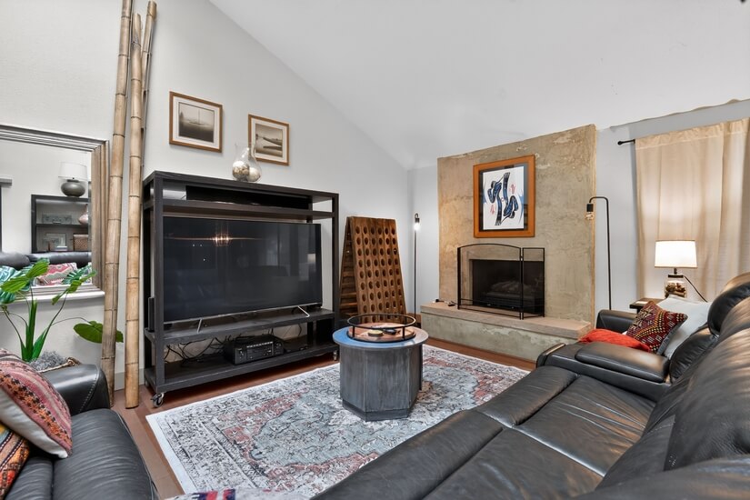 Charming Totem Estates Retreat Tech Wine