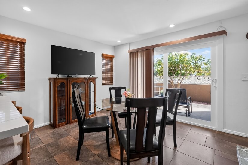 Furnished Townhome in Commerce CA