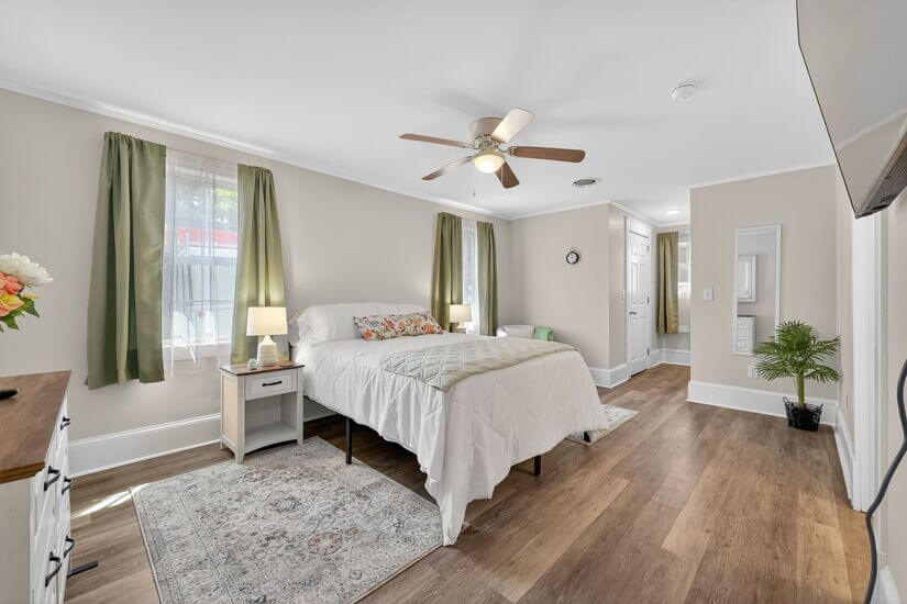 Bristol Furnished Single Story w Office