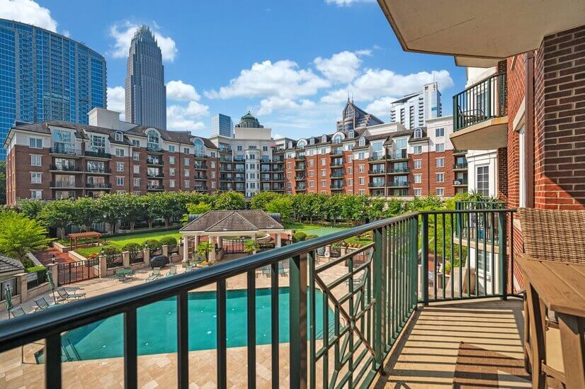 Beautifully Upscale Studio in Charlotte 