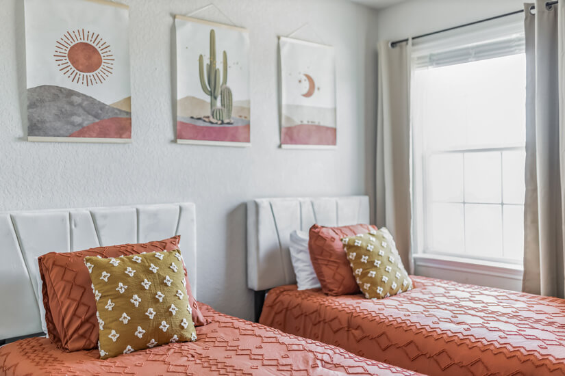 Pet Family Friendly Large Modern 5 Bed