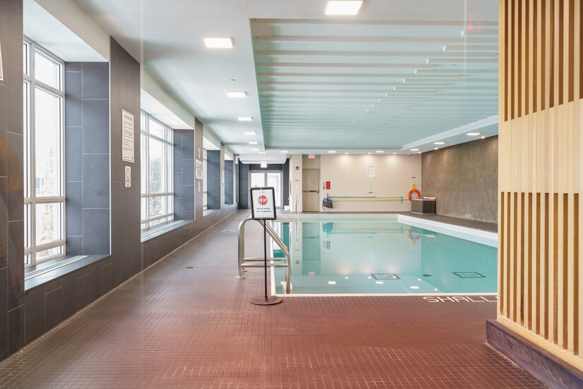 Upscale 1 Bd Condo in North York