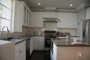Turnkey Lux 2BR Mediterranean Townhome