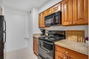 Bayshore Bliss with Pool and Gym
