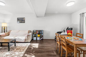 Spacious 4BR Home w Game Room Central AC