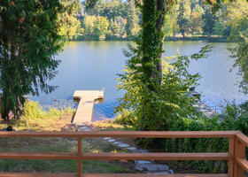 Lake Boren Waterfront Executive Home 